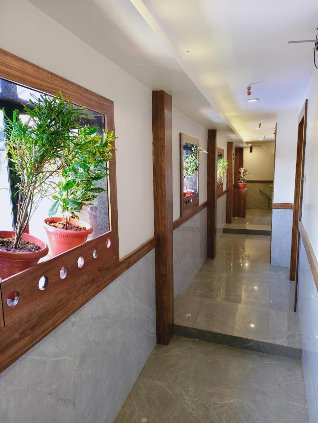 Hotel Elegant - Mohammed Ali Road Мумбаи Экстерьер фото